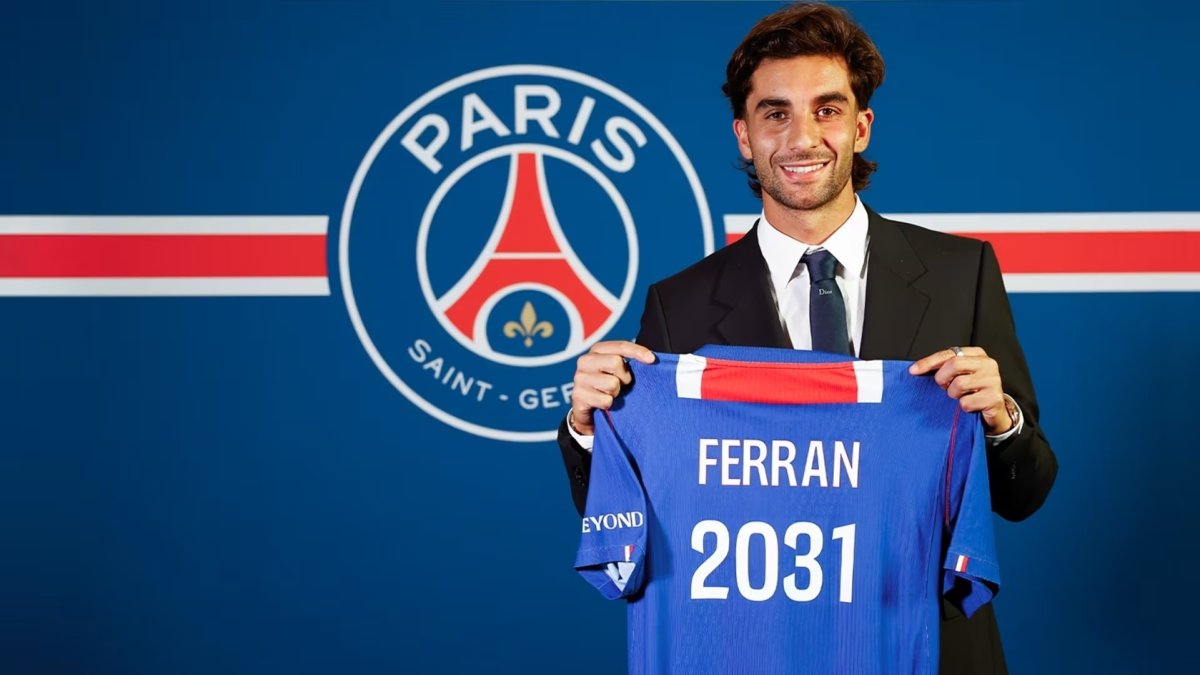 PSG zyrtarizon Ferran Torresin  spanjolli firmos deri në vitin 2031