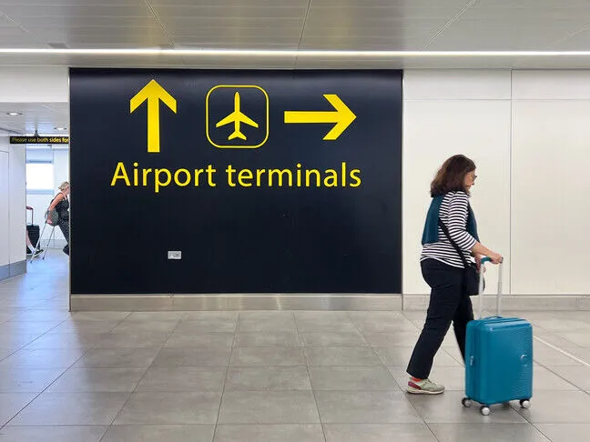Hakerët godasin aeroportet në Britani  miliona të dhëna në rrezik