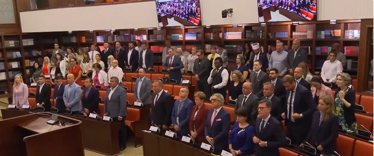 Shënohet 35 vjetori i pavarësisë së Ukrainës  Një minutë heshtje për të vrarët nga agresioni rus
