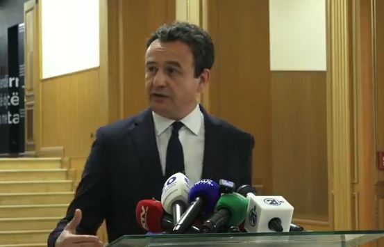 Kurti  Jo çdo gurë  por duhet të lëvizim çdo guralec që të evitojmë zgjedhjet e reja  Me Abdixhikun s kam ndërmjetës