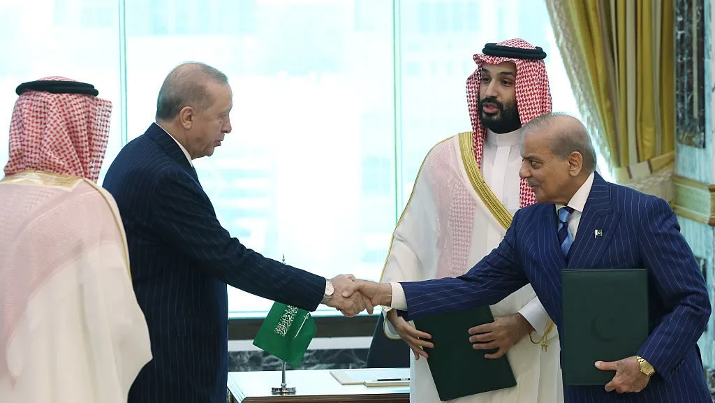 Arabia Saudite  Pakistani e Turqia krijojnë aleancë të përbashkët mbrojtjeje sipas modelit të NATO s