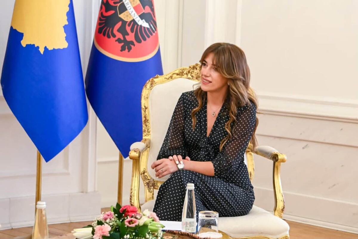 Haxhiu u bën thirrje partive për dialog  Nyja është çështja e Presidentit  Zgjedhjet duhet të jenë opsioni i fundit