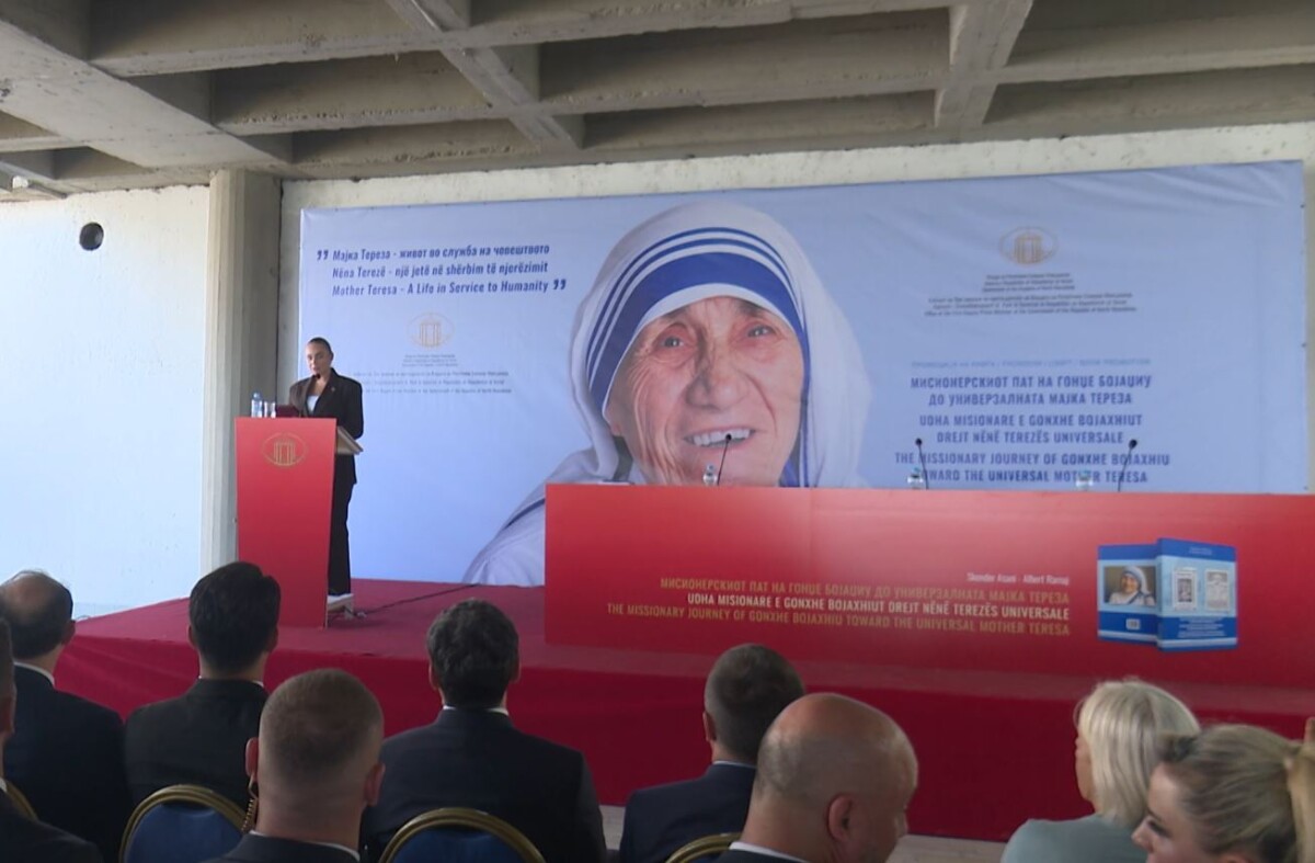 116 vjet nga lindja e Nënë Terezës  Shkupi nderon veprën e Gonxhe Bojaxhiut