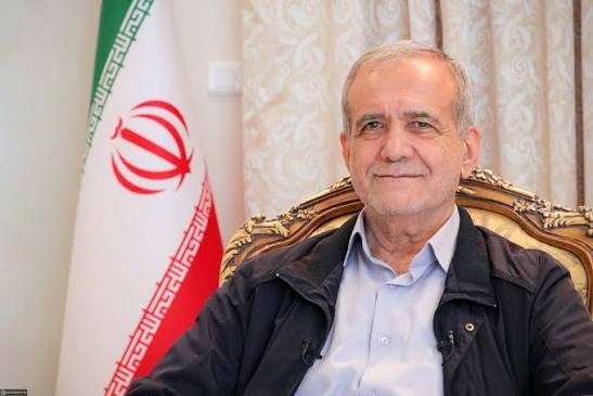Presidenti iranian hedh poshtë zërat për dorëheqje