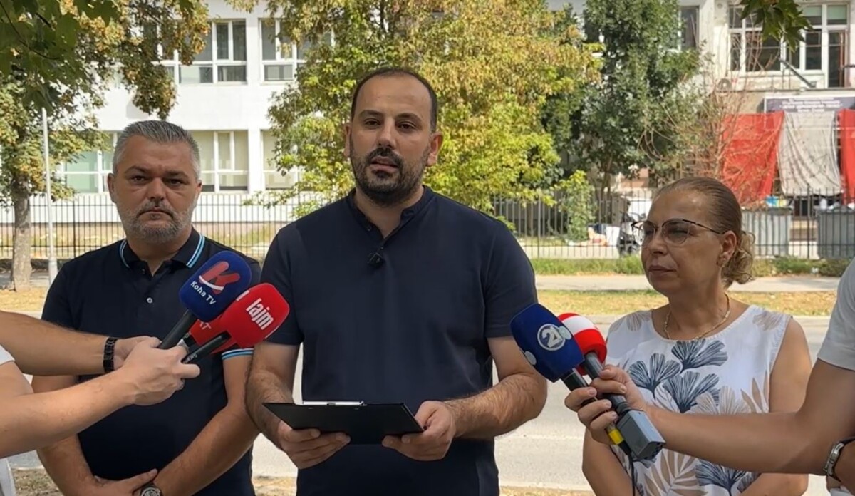 bdi-ne-penko-po-refuzohet-regjistrimi-i-nxenesve-shqiptare-eshte-mbyllur-nje-paralele-ne-gjuhen-shqipe