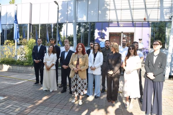 pdk-ja-bllokon-hyrjen-e-qeverise-e-kosoves-kerkon-vazhdimin-e-seances-konstituive