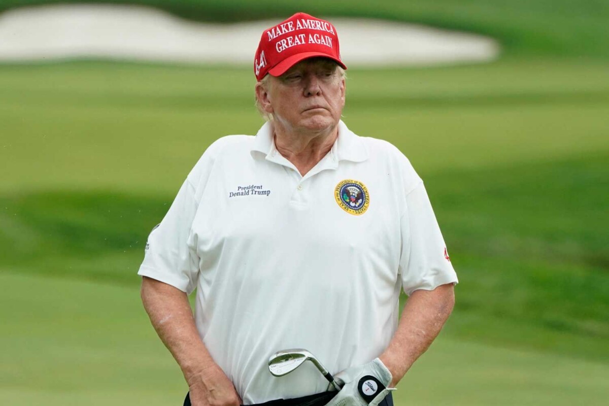 Trump sugjeron se tani preferohet presioni ekonomik  jo ushtarak  ndaj Iranit