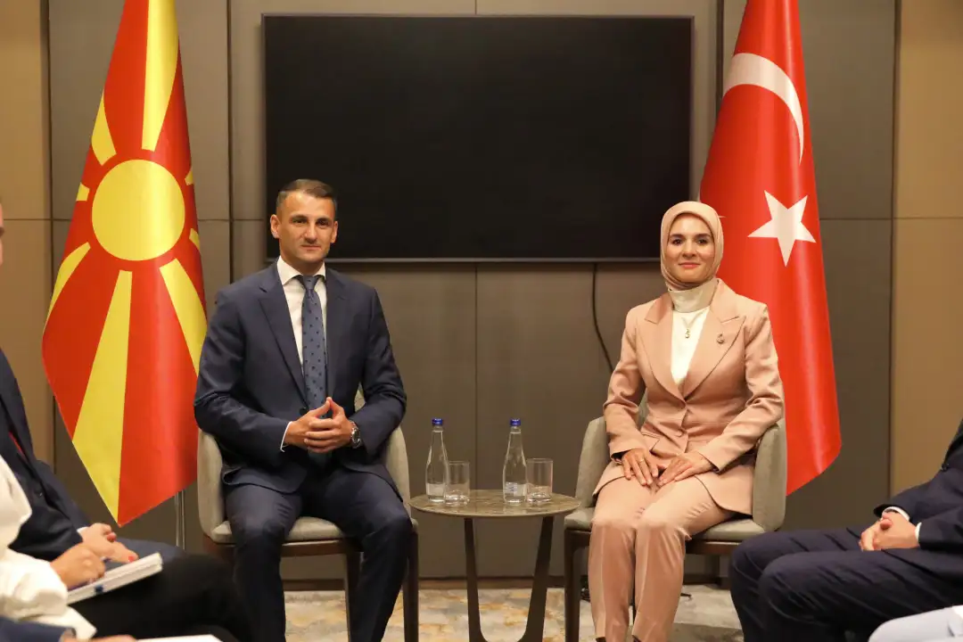 Velkovski dhe Goktas nënshkruan memorandum për shërbimet sociale  Fëmijët  gratë dhe personat me aftësi të kufizuara në fokusin e bashkëpunimit Maqedoni Turqi