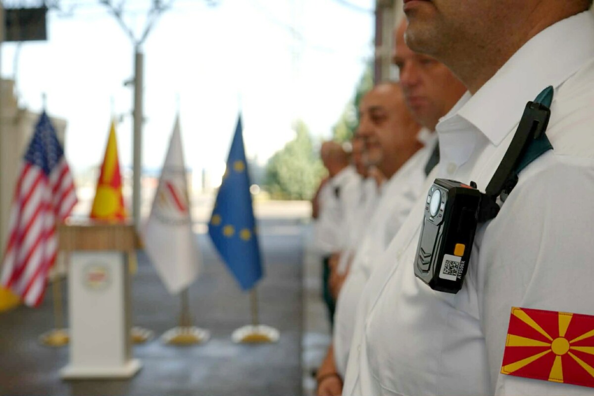 prej-sot-doganieret-ne-tabanoce-qafe-thane-dhe-bllace-do-te-kene-kamera-ne-uniforma
