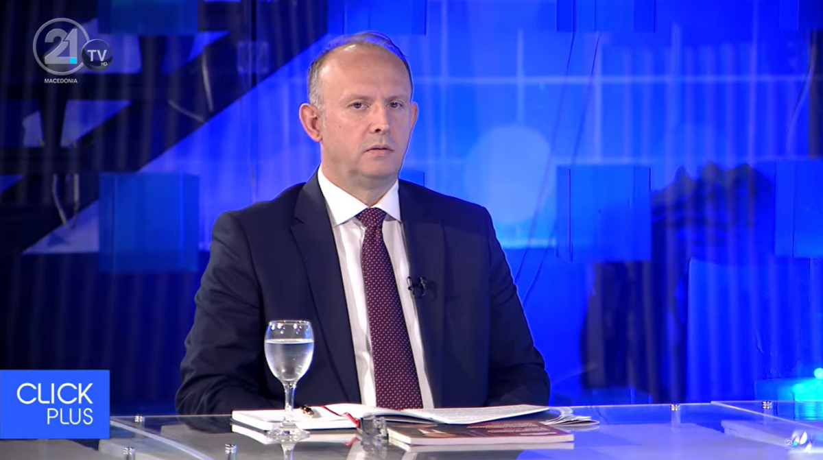 Gashi në Click Plus  Politikanët duhet t i lënë rahat  mjekët  arsimtarët  hoxhallarët e gazetarët