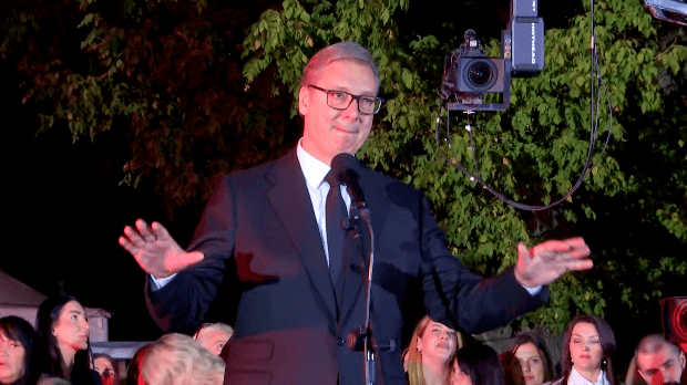 Vuçiq jep dorëheqjen si President i Serbisë