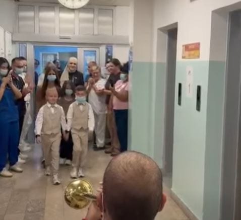 Sërish gëzim në Klinikën e Fëmijëve në Shkup  Bajrami i vogël fitoi betejën e vështirë me sëmundjen