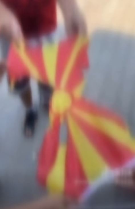 Zbardhet rasti me videon e djegies së flamurit të Maqedonisë  një i mitur nga Tetova përfundoi në polici
