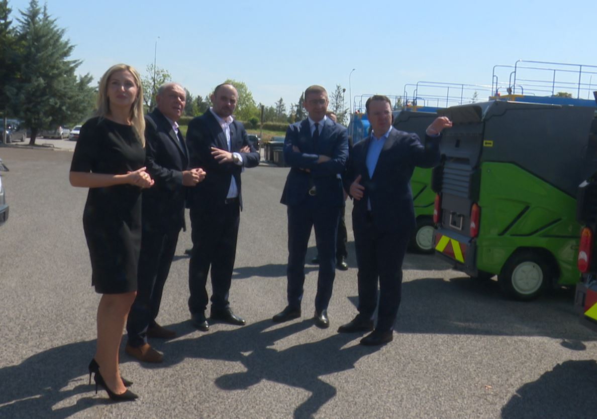 49 automjete të reja të higjienës për 11 komuna në Maqedoni  investim 4 2 milionë euro