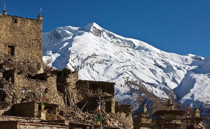 ortek-ne-nepal-te-pakten-10-alpiniste-te-zhdukur