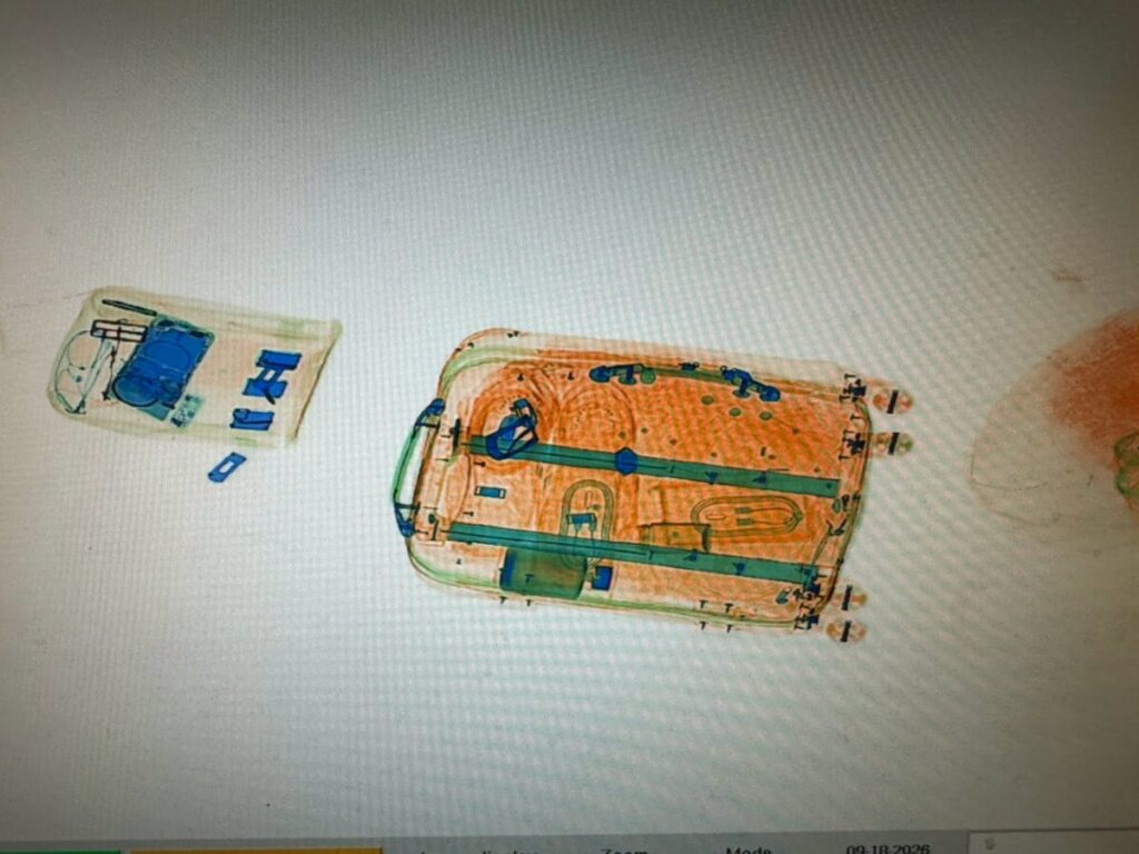 Kapen iPhone 18 në vlerë të 15,000 eurove në Aeroportin e Prishtinës
