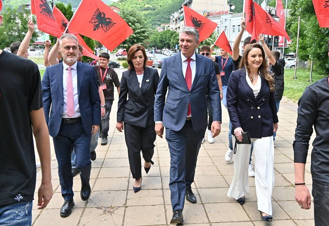 deklaratat-e-kasamit-per-mundesine-e-perfshirjes-se-seles-ne-qeveri-lsh-nuk-behemi-pjese-e-tregtise-me-te-drejtat-e-shqiptareve