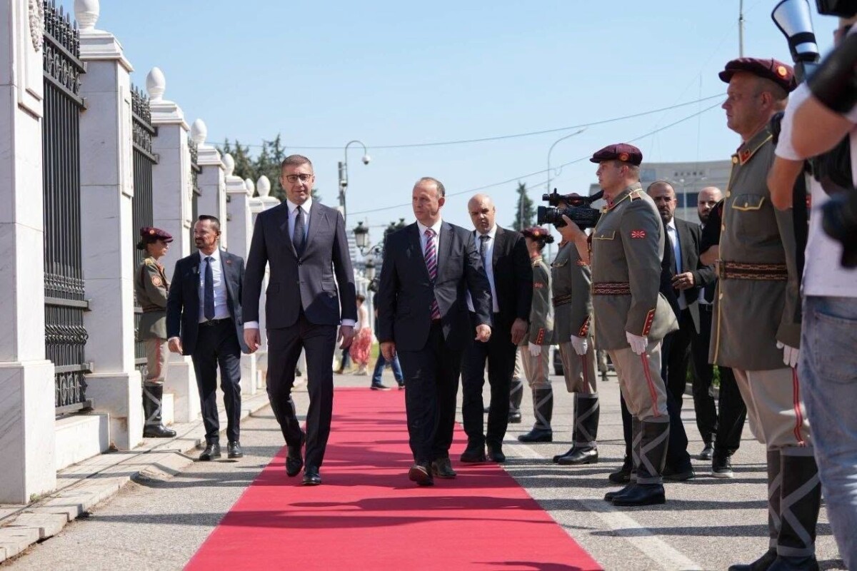 Maqedonia shënon 35 vjet pavarësi  Krerët e shtetit me urime dhe mesazhe për 8 Shtatorin