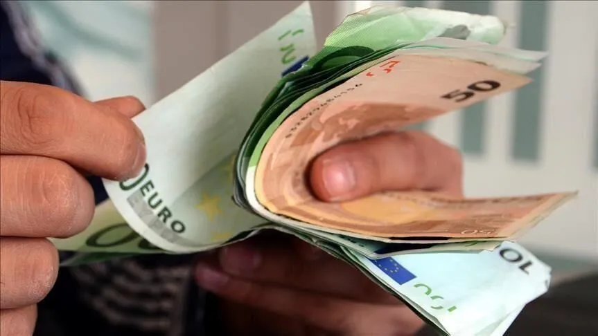 ndryshme-pagash-ne-malin-e-zi-nga-janari-2027-rroga-minimale-deri-1400-euro