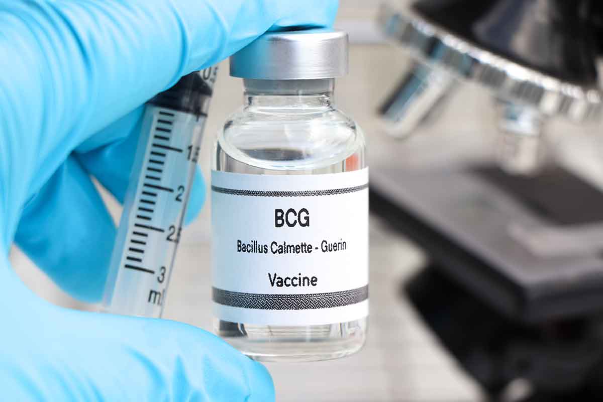 Pezullohet përkohësisht vaksina  BCG  në Maqedoni  Stavriq  Nuk ka nevojë për panik te prindërit
