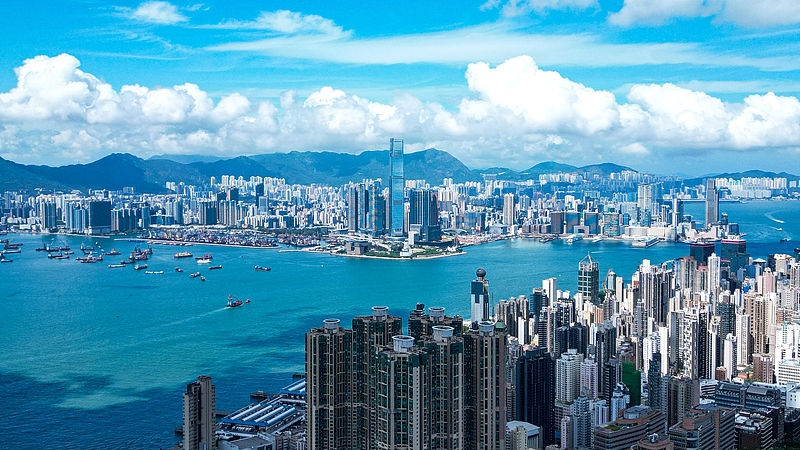 Raporti  Hong Kongu mban pozicionin si ekonomia më e lirë në botë