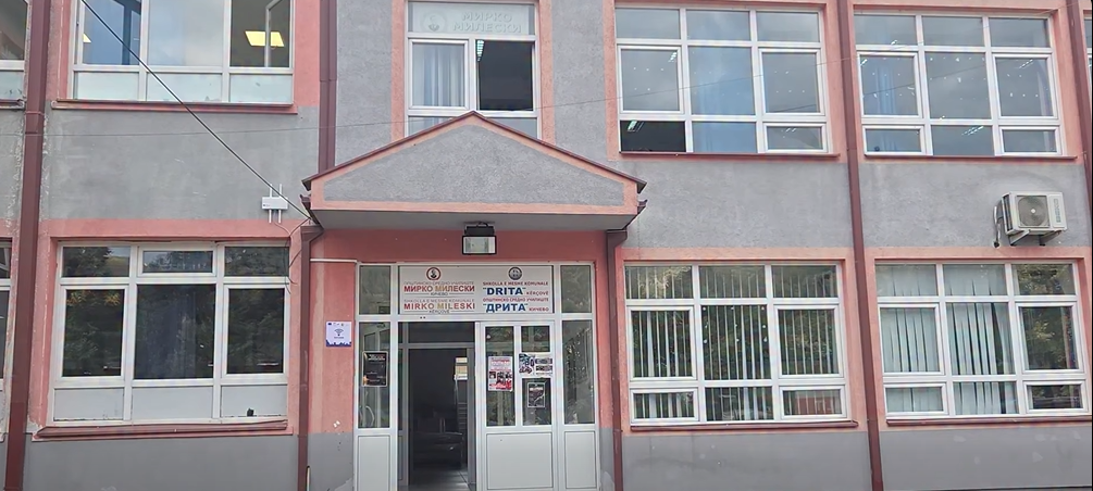 Kërçovë  hapen dy paralelet e mbyllura në SH M K  Drita   139 nxënës të regjistruar në vitin e parë