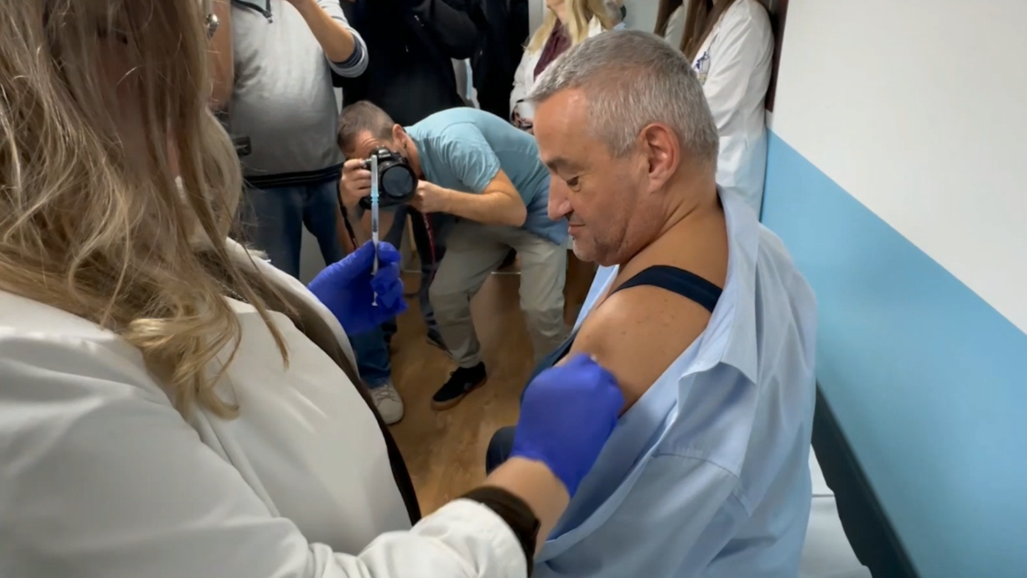 Nis vaksinimi falas kundër gripit sezonal  Klekovski  Parandalon komplikimet  nuk ka mbrojtje më të mirë 