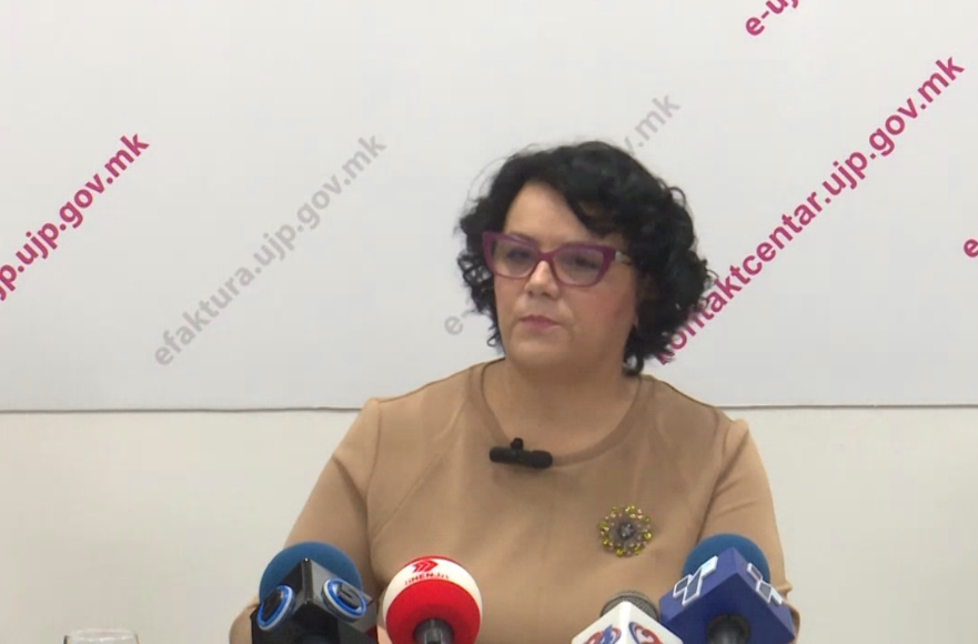 Rreth 2 2 milionë euro është paga më e lartë vjetore  4 vjeçari milioneri më i ri në Maqedoni  më i moshuari i ka 97 vjet