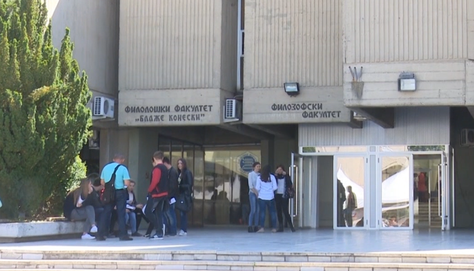 Studentët do të presin edhe një javë përgjigje për shujtën  Paralajmërojnë hapa të tjerë nëse institucionet nuk reagojnë