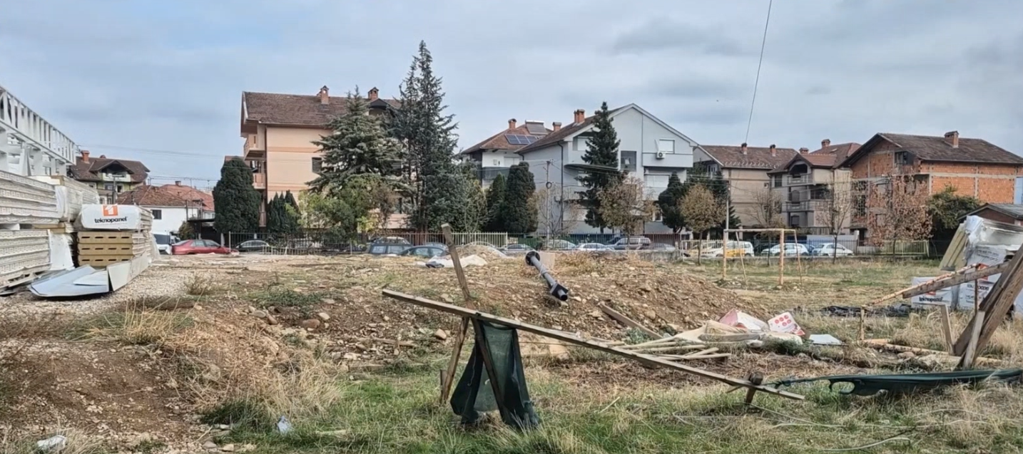 Hiqet kabina nga oborri i shkollës në Tetovë  Policia heton dyshimet për konsumim të drogës