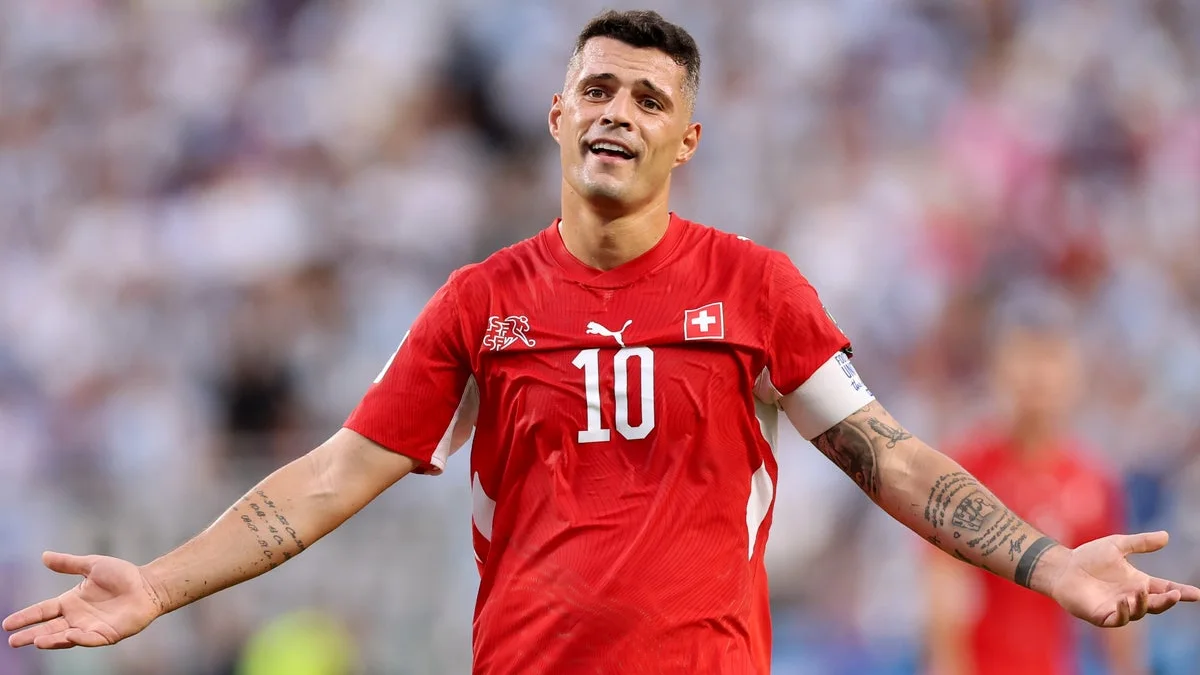 Granit Xhaka dënohet për falsifikim të certifikatës për koronavirus