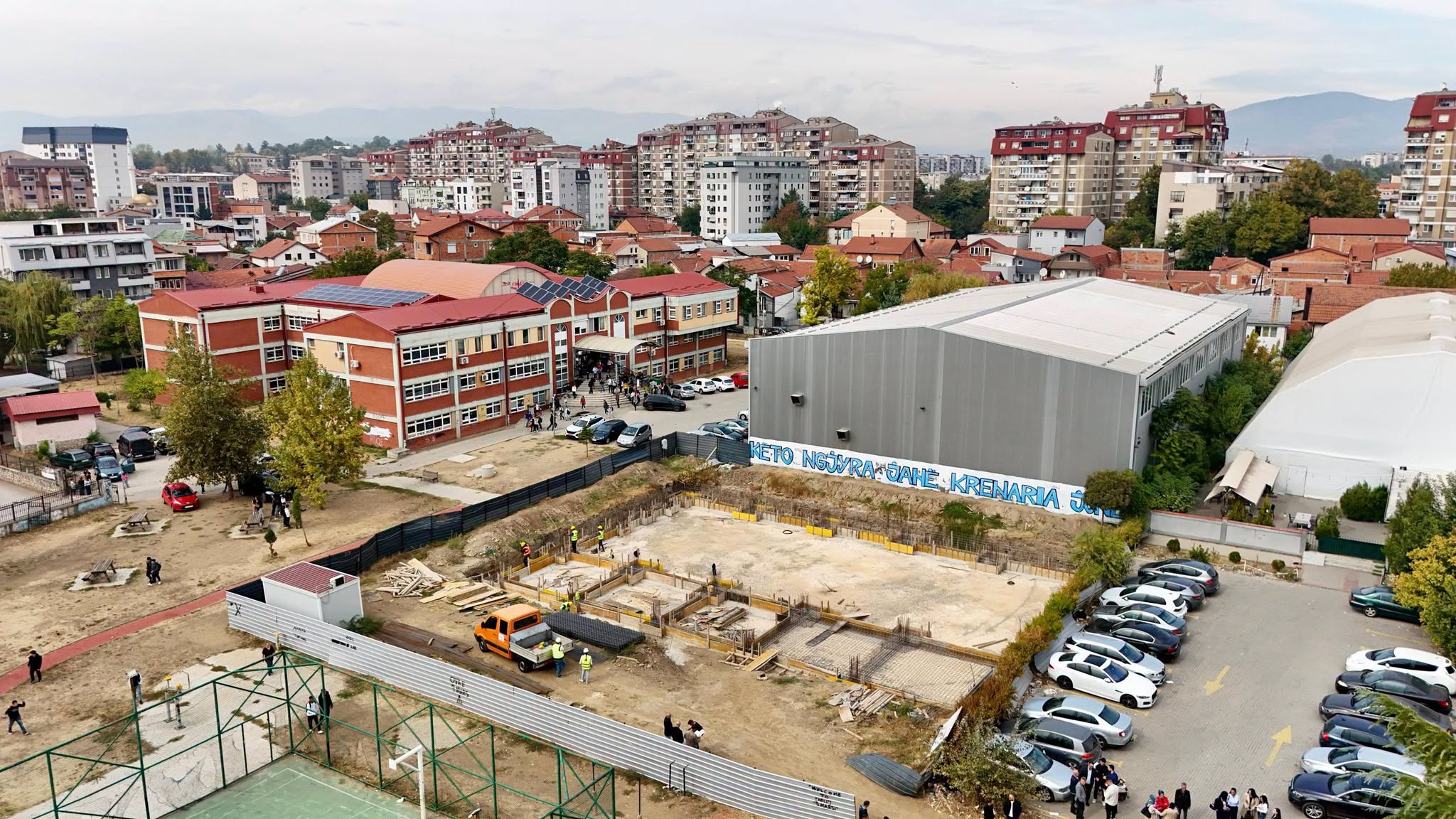Mexhiti  Po vazhdojnë punimet për ndërtimin e pishinës së re në shkollën  7 Marsi  në Çair