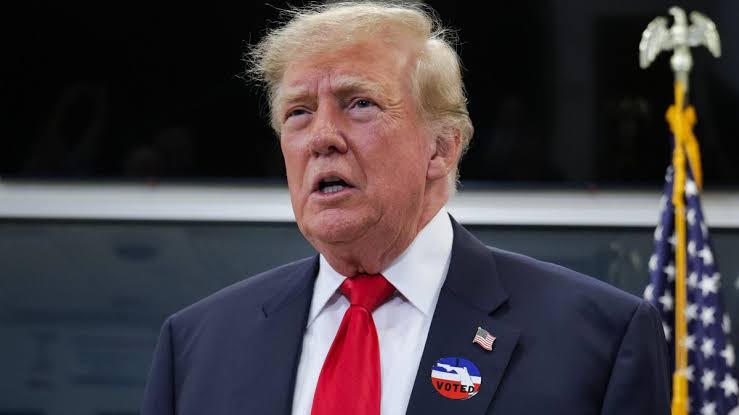 Trumpi thotë se do ta quajë Oqeanin Atlantik  Oqeani Amerikan 
