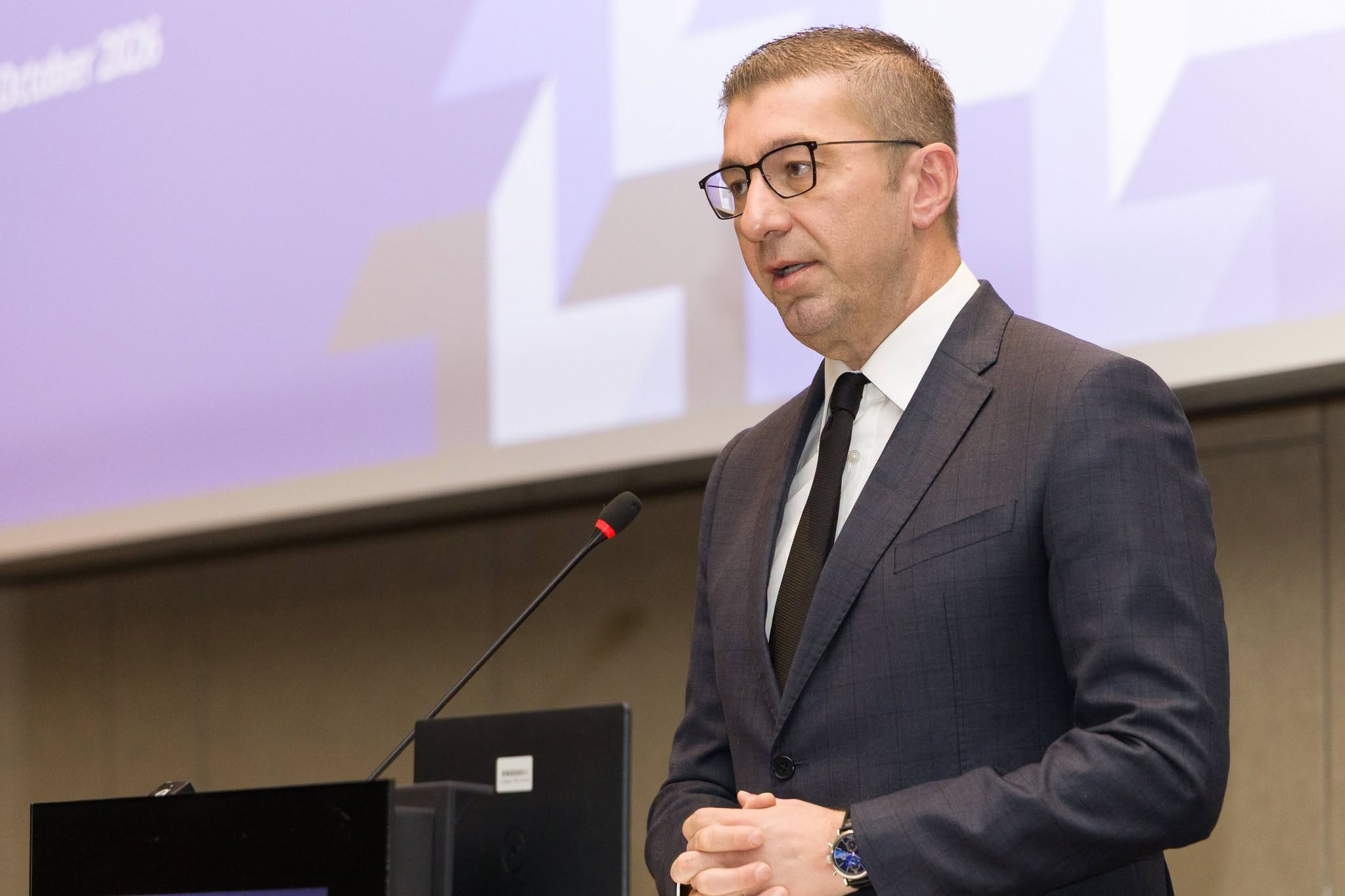 Nuk do të rritet mosha për pensionim  As nuk do të shkurtohen festat  thotë kryeministri Mickoski