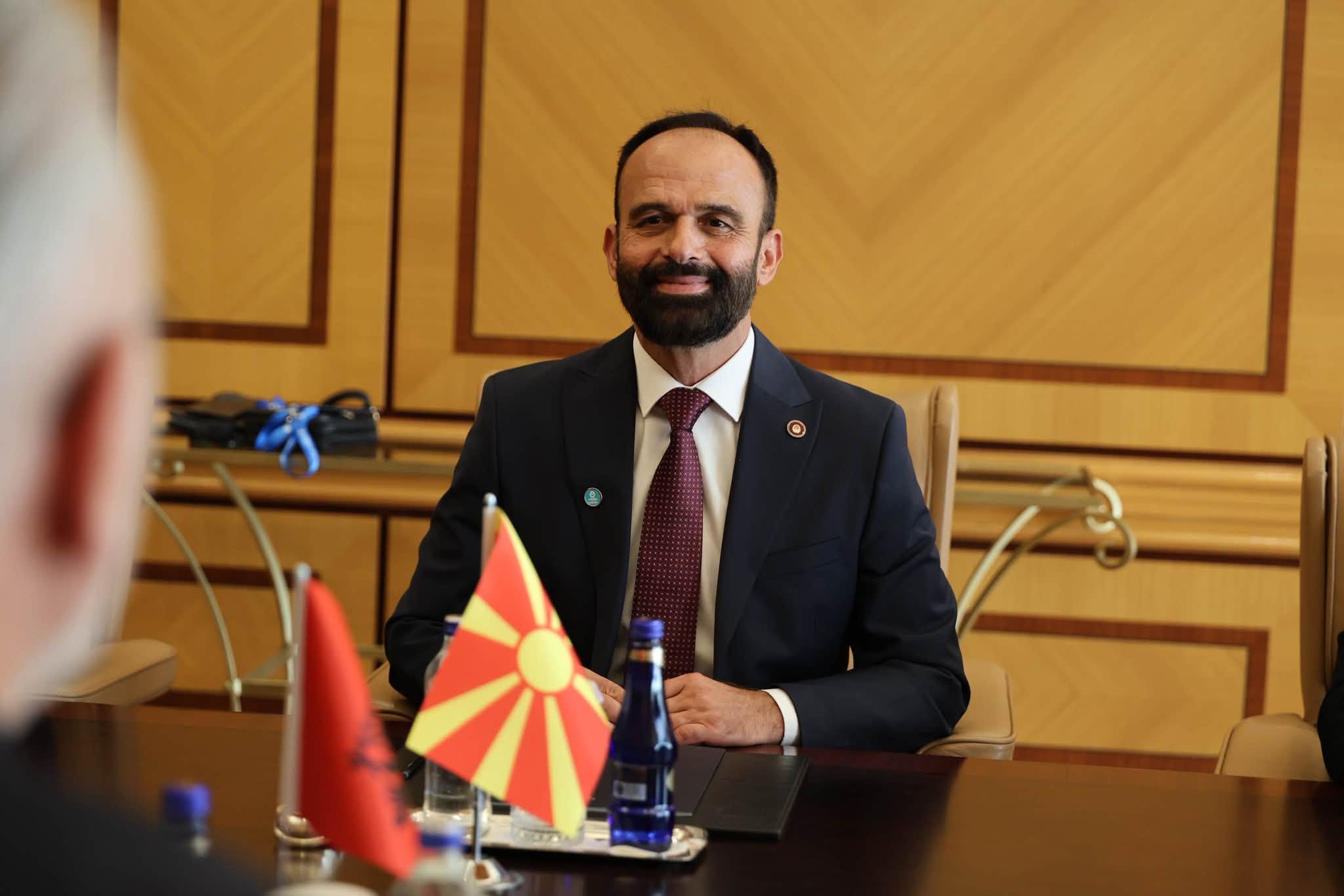 Shasivari thirrje deputetëve  Jepini shans Ligjit për përfaqësim të drejtë