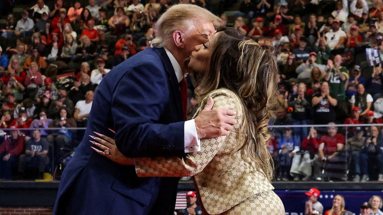 Reperja Nicki Minaj krah Trumpit në Michigan  I ka dhënë vendit një të ardhme